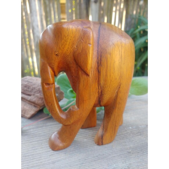 Vintage Hardwood Elephant // Decorative Wood Figurine - Picture 9 of 10